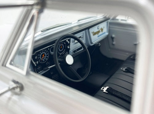 Interior of 1/18 model of Chevrolet Ramp truck.