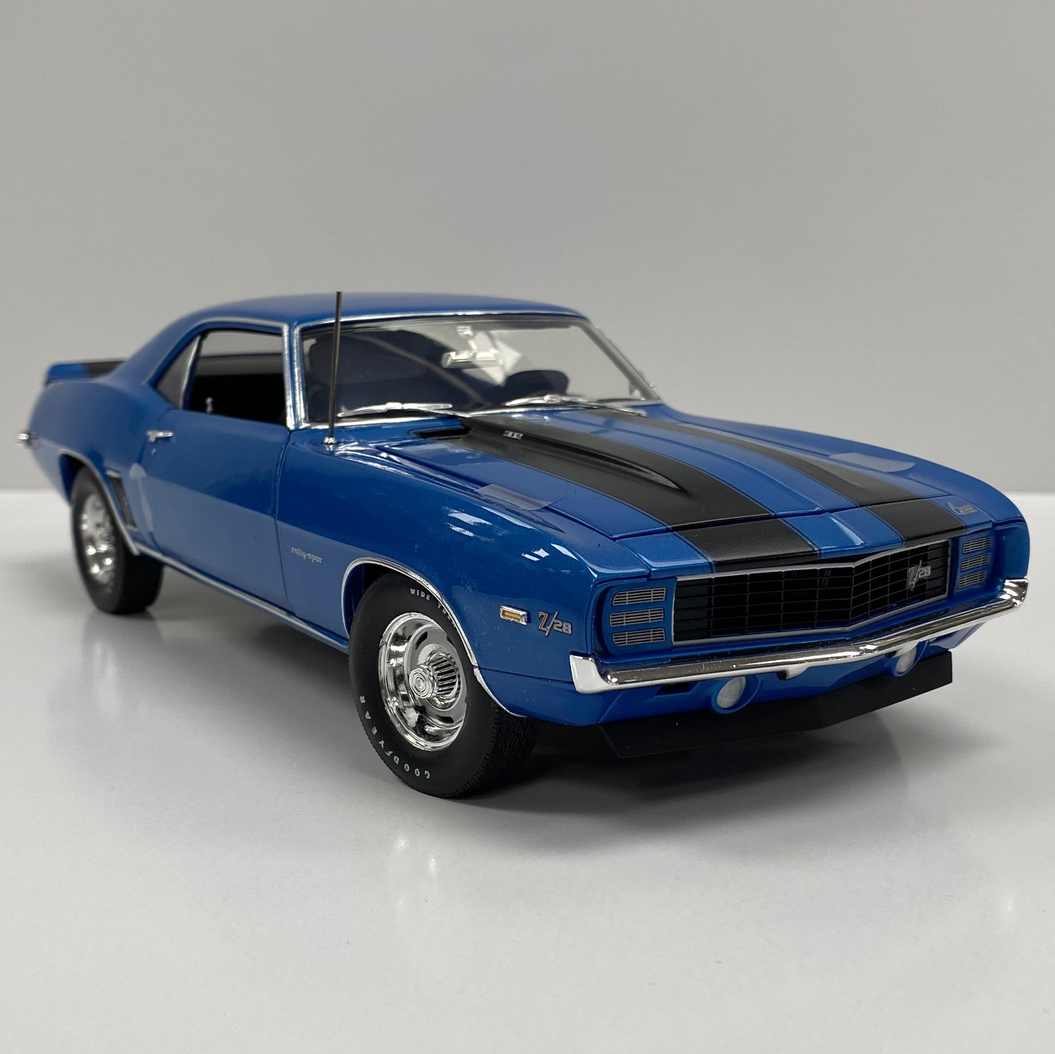 1/18 scale model of 1969 Chevy Camaro.