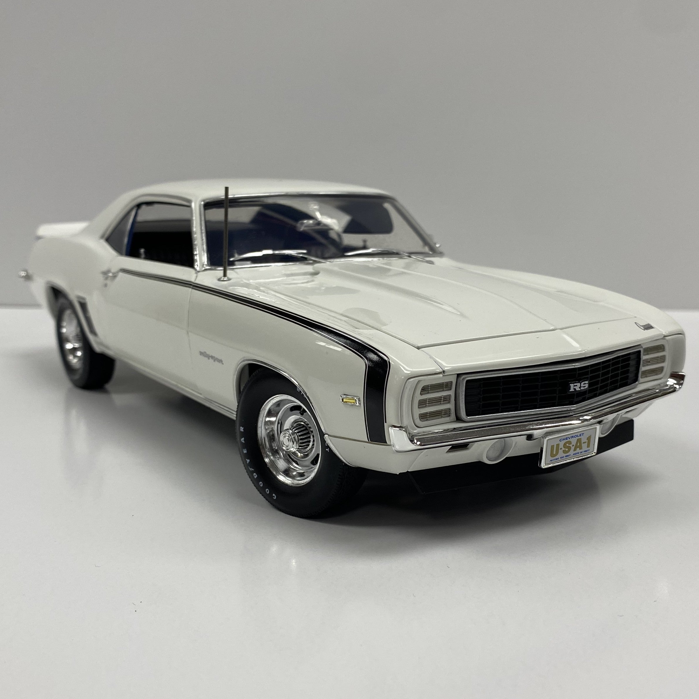 1/18 Scale model of 1969 Camaro RS