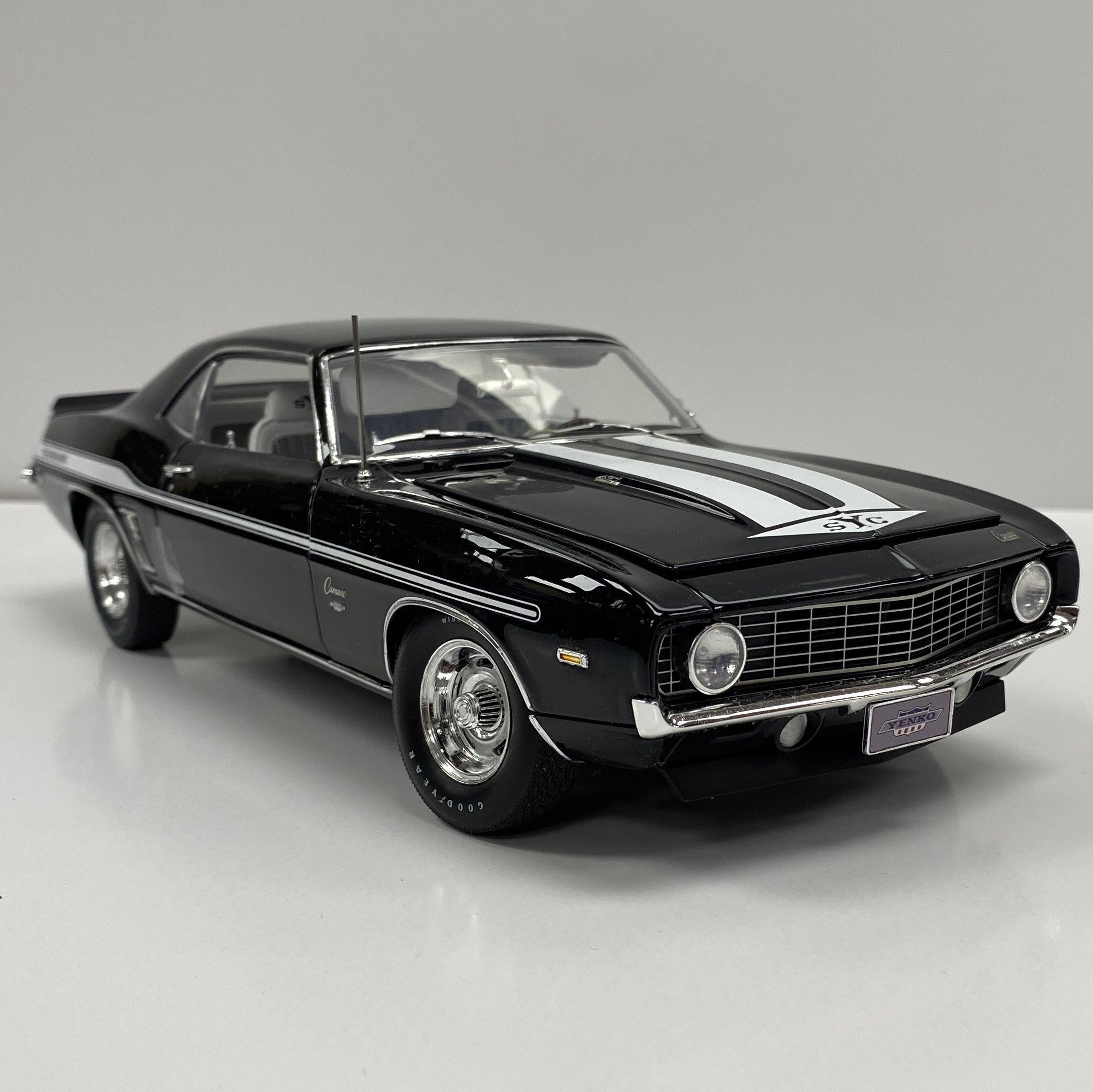 1/18 Scale model of 1969 Chevy Camaro