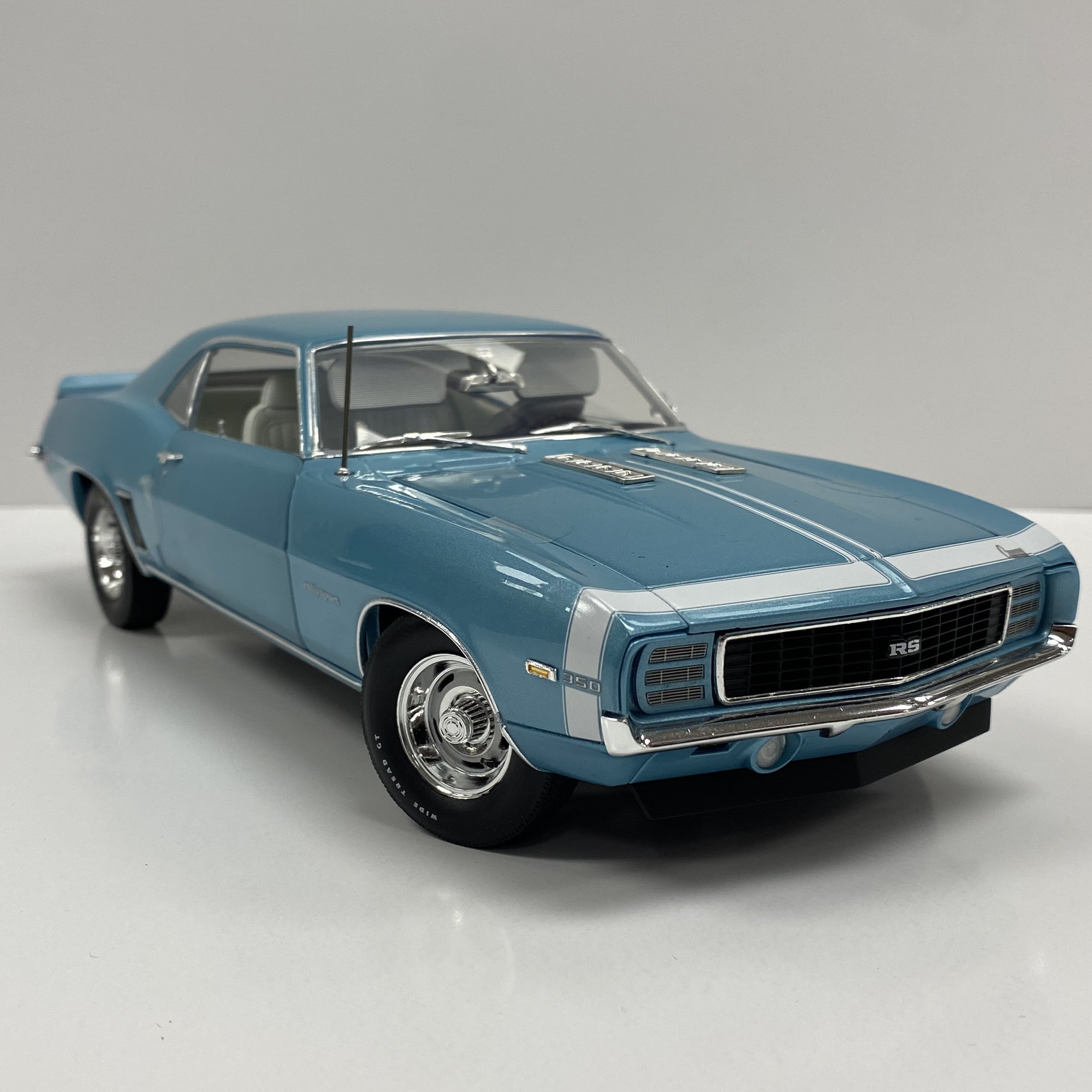 1/18 scale model of 1969 Chevy Camaro.