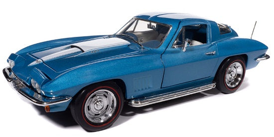 1/18 scale model of 1967 Corvette Coupe painted blue.