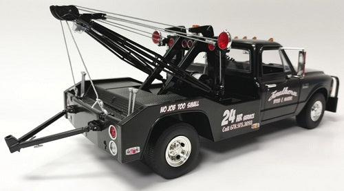 1/18 1970 Chevrolet C-30 Wrecker Southern Speed & Marine (Black)