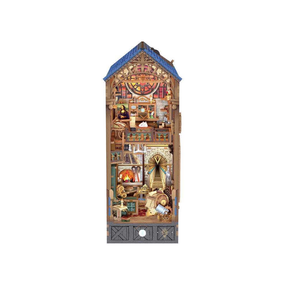 Assembled model of Leonardo da Vinici book nook kit.