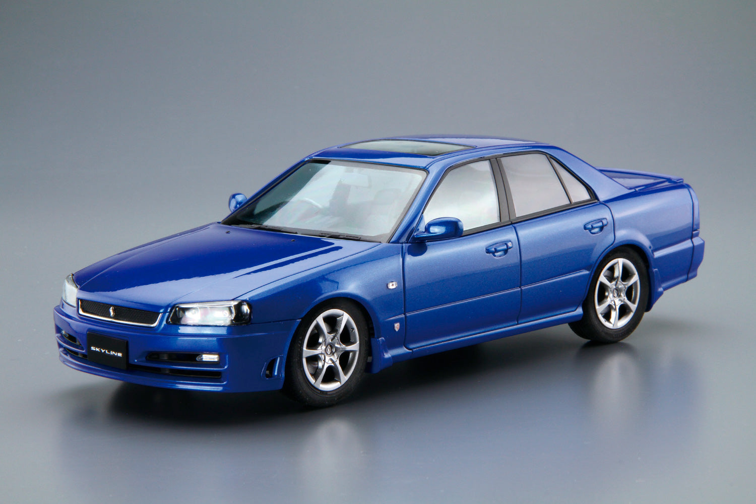 Plastic Model of a Nisan Skyline painted blue.