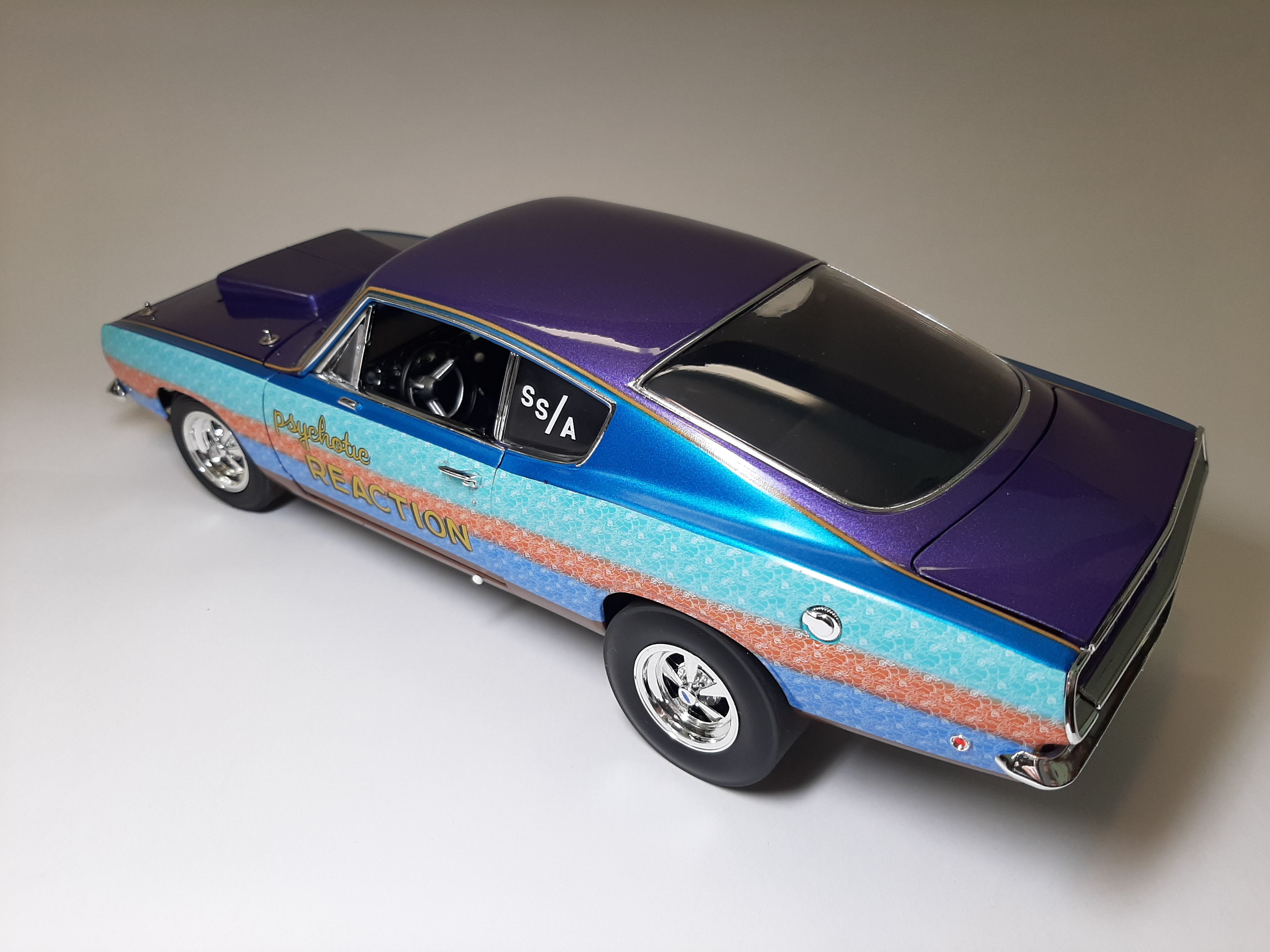 1/18 Psychotic Reaction 68 Barracuda – Hobby Express Inc.