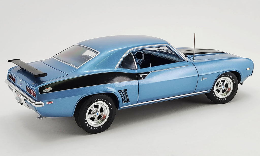 1/18 scale diecast model of 1969 COPO Camaro in blue with black.