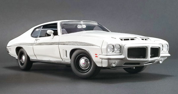 1/18 scale model of a 1972 Pontiac LeMans GTO in white color.