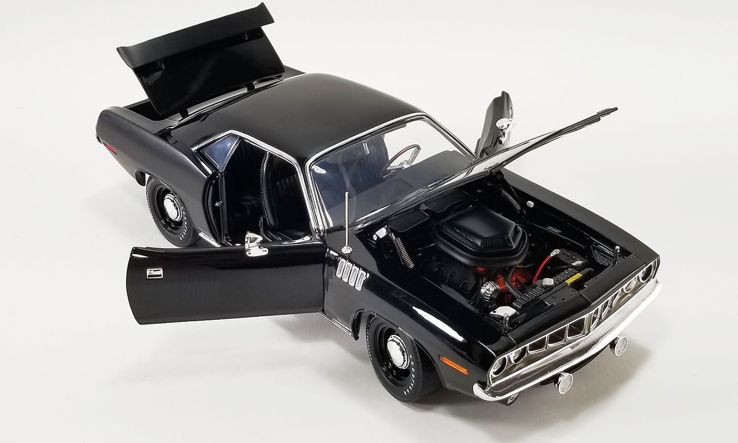 1/18 71 HEMI Cuda Black – Hobby Express Inc.