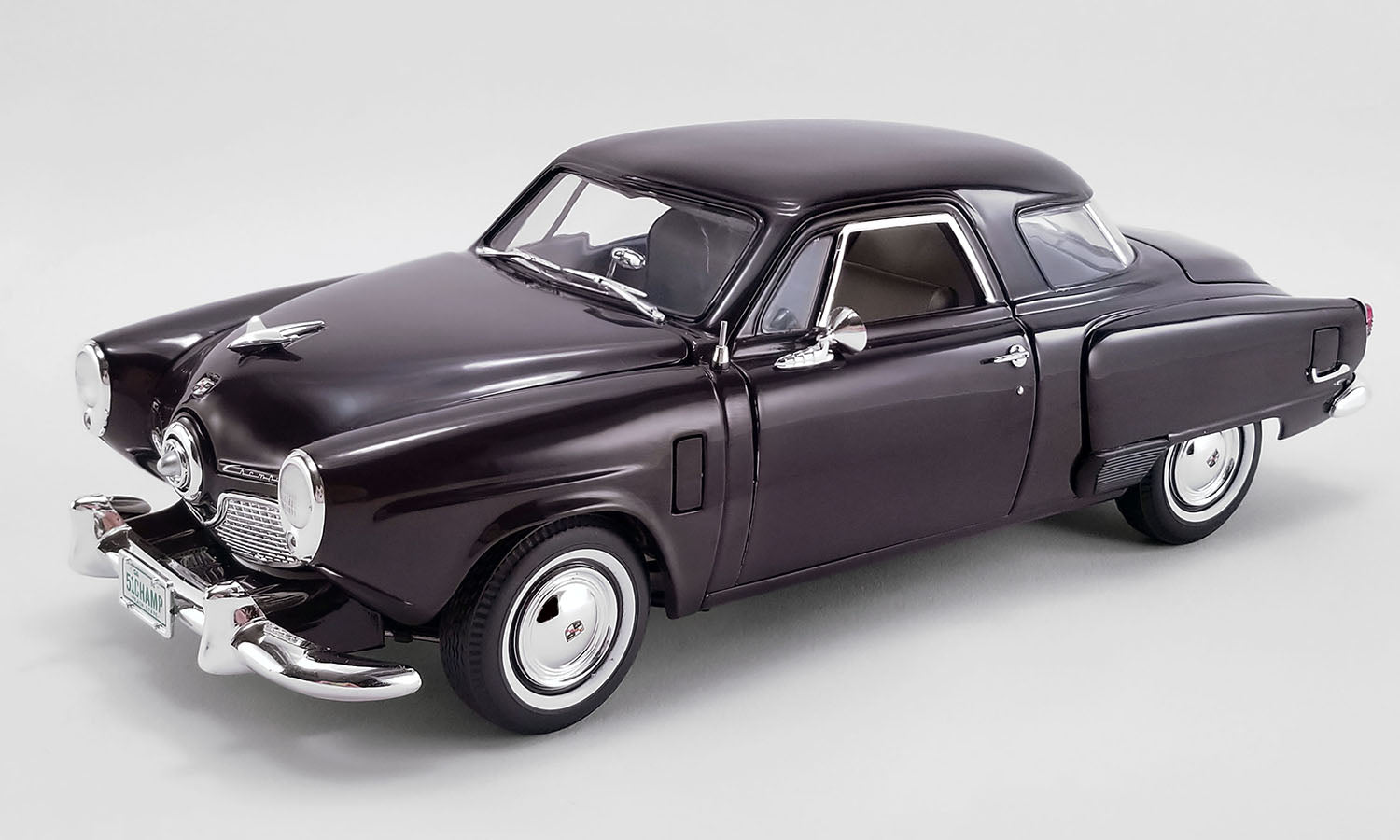 1/18 scale diecast model car of 1951 Studebaker Champion.
