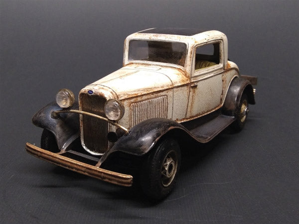 1/32 1932 Ford V-8 Coupe Scale Kit