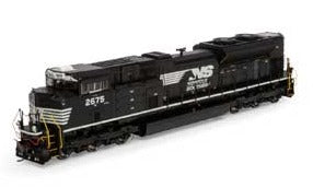 HO G2 SD70M-2 with DCC & Sound, NS #2681