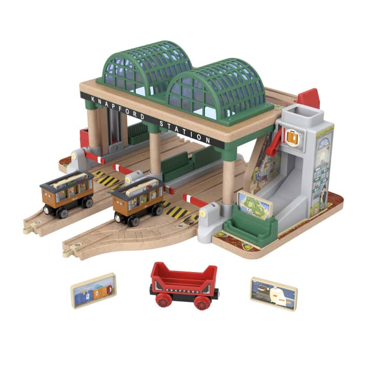 Thomas & Friends™ Wooden Railway Knapford Station Passenger Pickup Playset